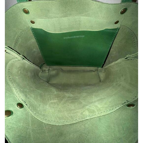 Portland Leather Goods Montana Tote Bag - Picture 11 of 12